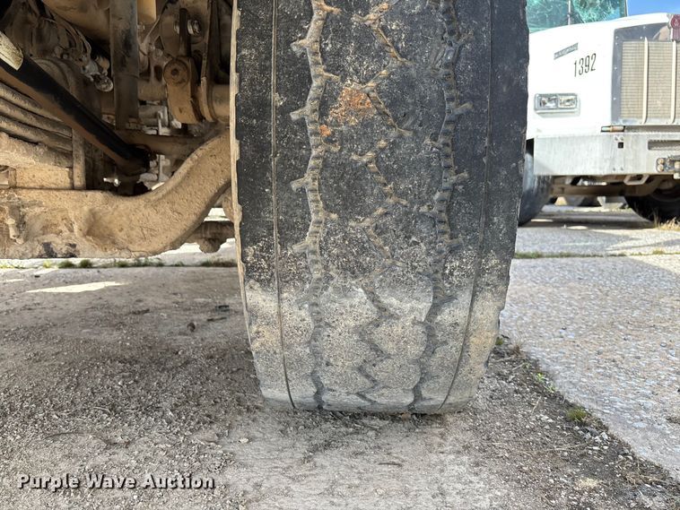 image for item FB3275 2009 Kenworth T800 ready mix truck