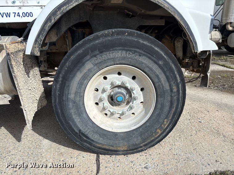 image for item FB3275 2009 Kenworth T800 ready mix truck