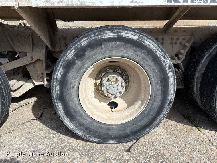 image for item FB3275 2009 Kenworth T800 ready mix truck