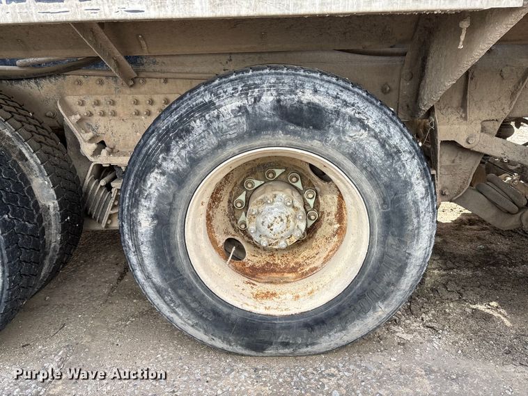 image for item FB3275 2009 Kenworth T800 ready mix truck