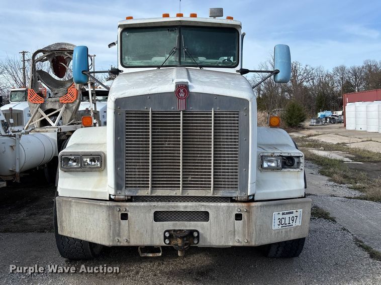image for item FB3276 2004 Kenworth T800 ready mix truck