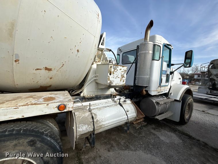 image for item FB3276 2004 Kenworth T800 ready mix truck