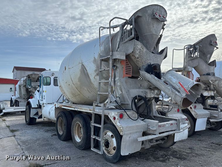 image for item FB3276 2004 Kenworth T800 ready mix truck