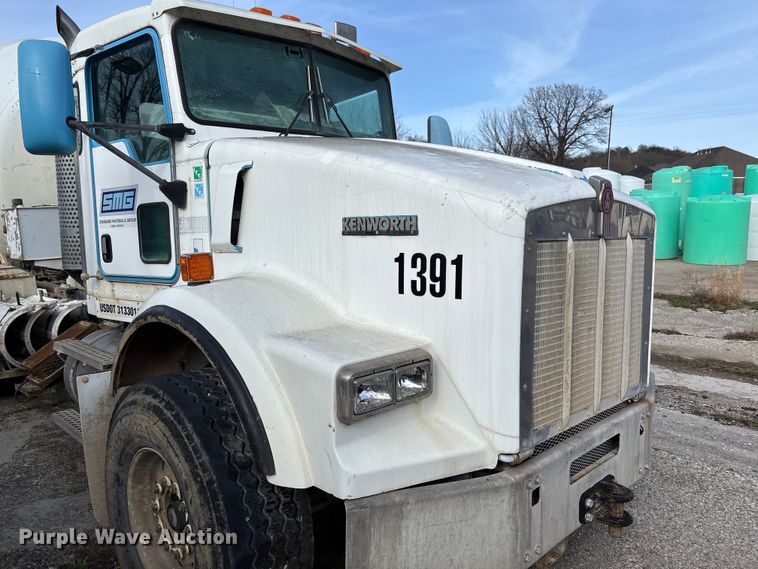 image for item FB3276 2004 Kenworth T800 ready mix truck