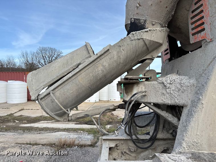 image for item FB3276 2004 Kenworth T800 ready mix truck