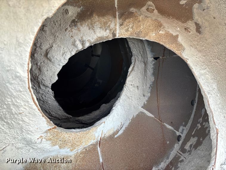 image for item FB3276 2004 Kenworth T800 ready mix truck