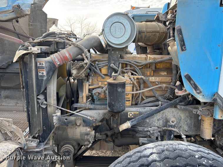 image for item FB3276 2004 Kenworth T800 ready mix truck