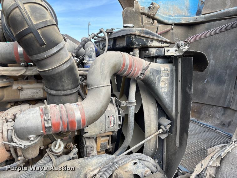 image for item FB3276 2004 Kenworth T800 ready mix truck