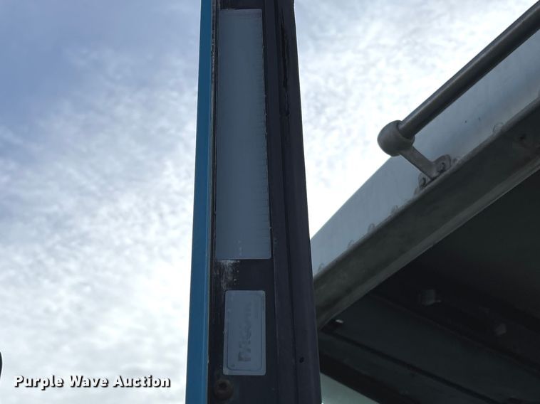 image for item FB3276 2004 Kenworth T800 ready mix truck