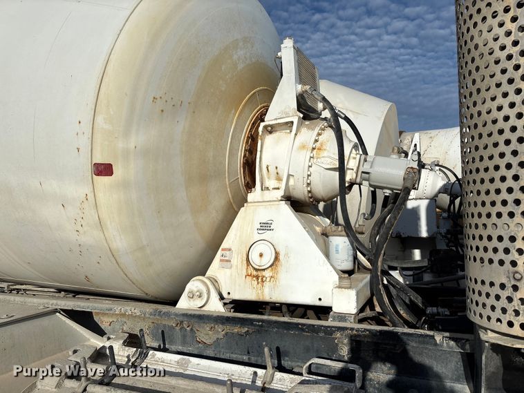 image for item FB3277 2009 Kenworth T800 ready mix truck