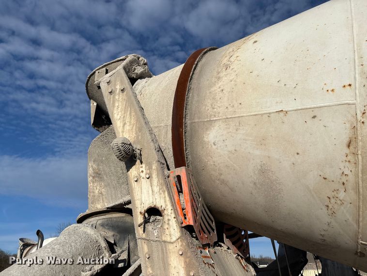 image for item FB3277 2009 Kenworth T800 ready mix truck