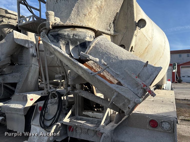 image for item FB3277 2009 Kenworth T800 ready mix truck