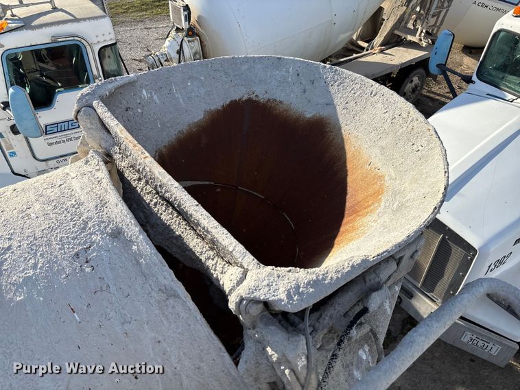 image for item FB3277 2009 Kenworth T800 ready mix truck