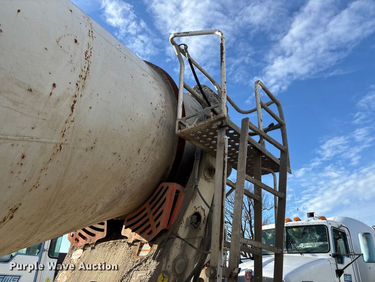 image for item FB3277 2009 Kenworth T800 ready mix truck