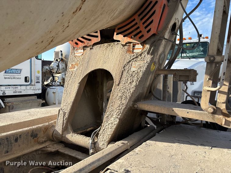 image for item FB3277 2009 Kenworth T800 ready mix truck