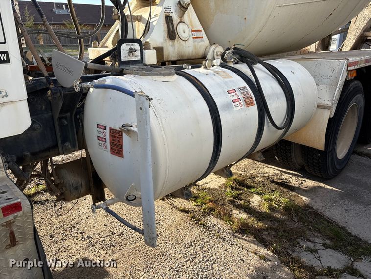 image for item FB3277 2009 Kenworth T800 ready mix truck