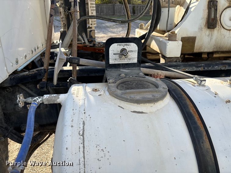 image for item FB3277 2009 Kenworth T800 ready mix truck