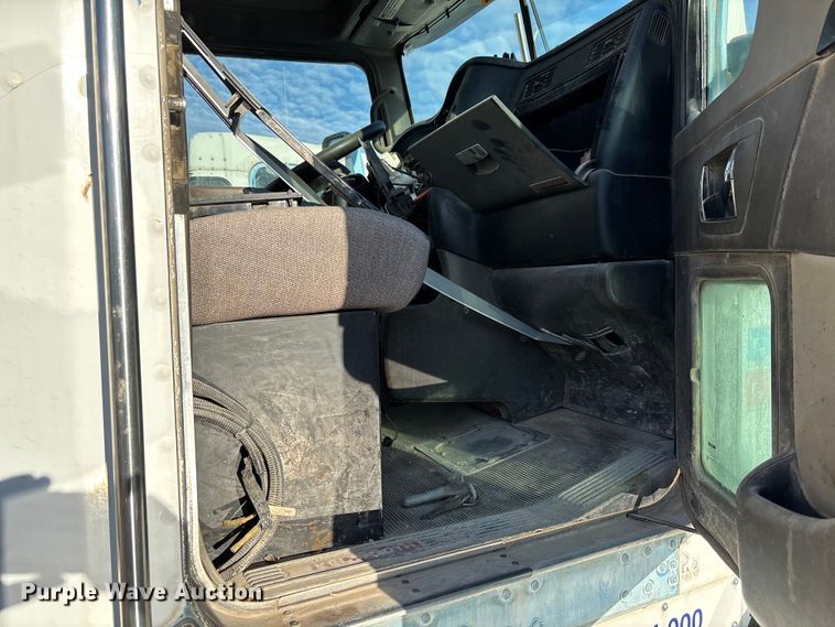 image for item FB3277 2009 Kenworth T800 ready mix truck