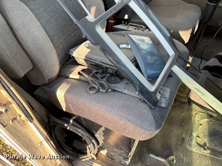 image for item FB3277 2009 Kenworth T800 ready mix truck