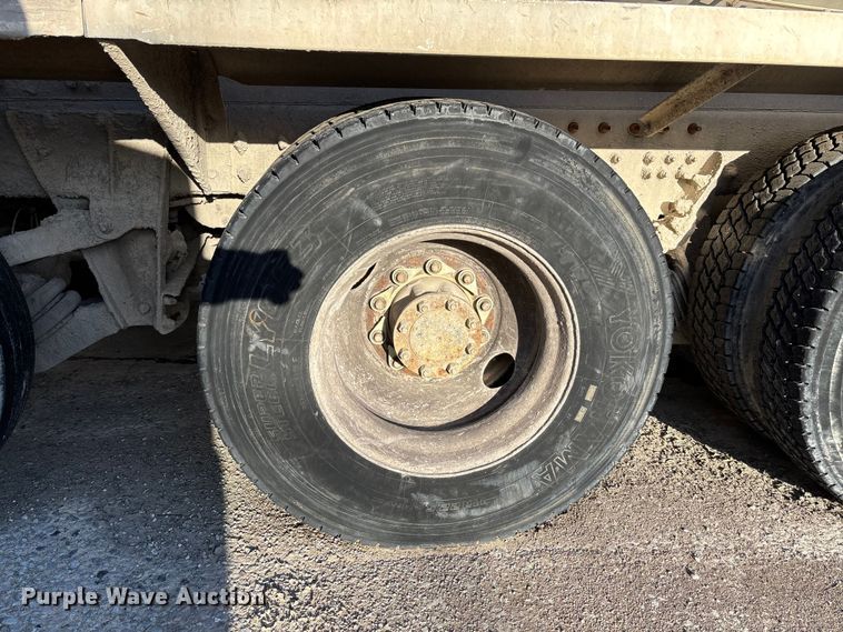 image for item FB3277 2009 Kenworth T800 ready mix truck