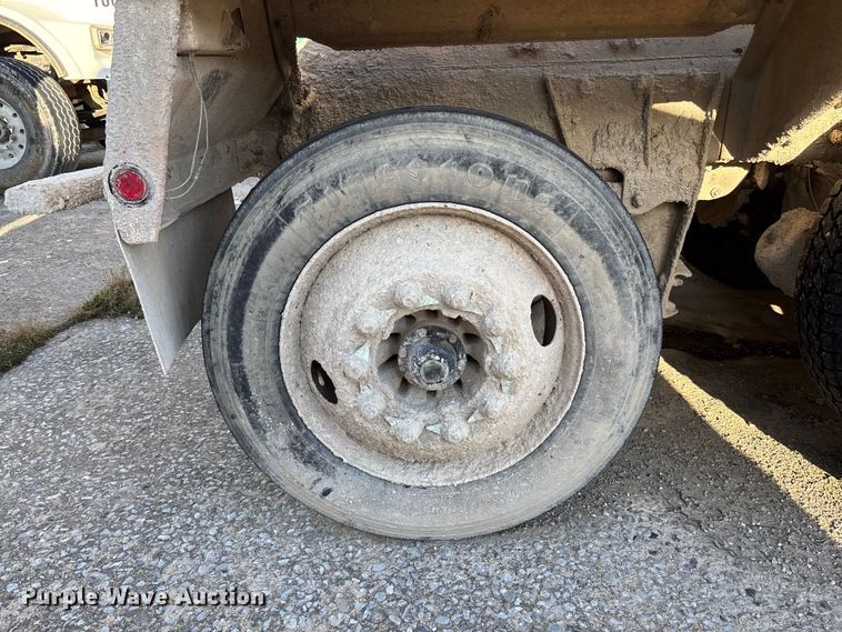 image for item FB3277 2009 Kenworth T800 ready mix truck