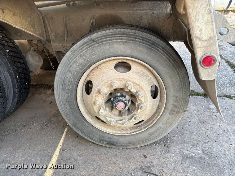 image for item FB3277 2009 Kenworth T800 ready mix truck