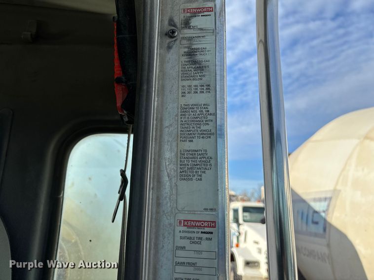 image for item FB3277 2009 Kenworth T800 ready mix truck