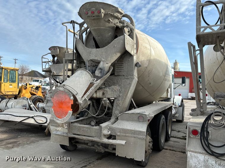 image for item FB3278 2004 Kenworth T800 ready mix truck
