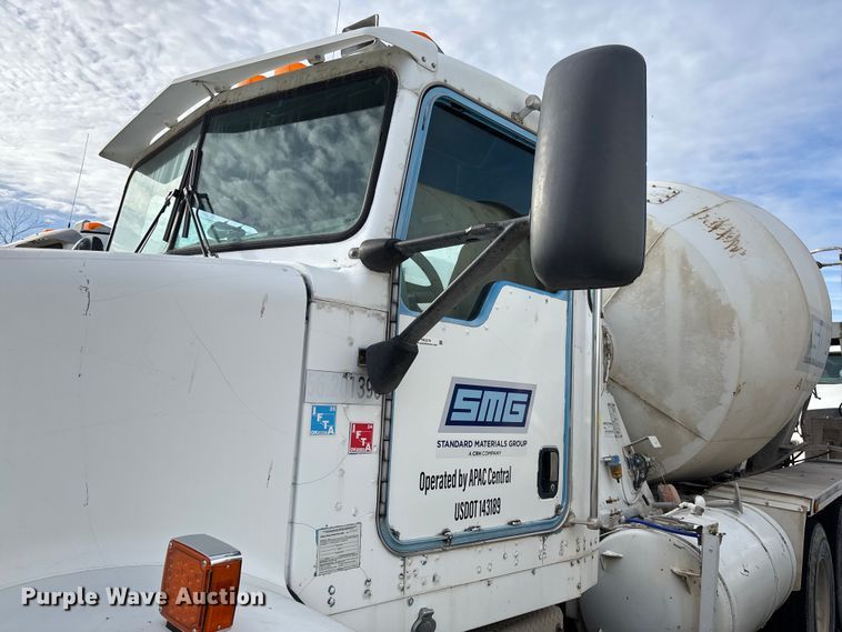 image for item FB3278 2004 Kenworth T800 ready mix truck