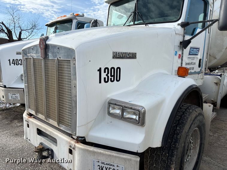 image for item FB3278 2004 Kenworth T800 ready mix truck