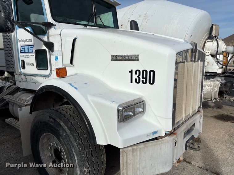 image for item FB3278 2004 Kenworth T800 ready mix truck