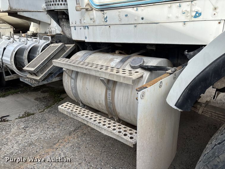 image for item FB3278 2004 Kenworth T800 ready mix truck