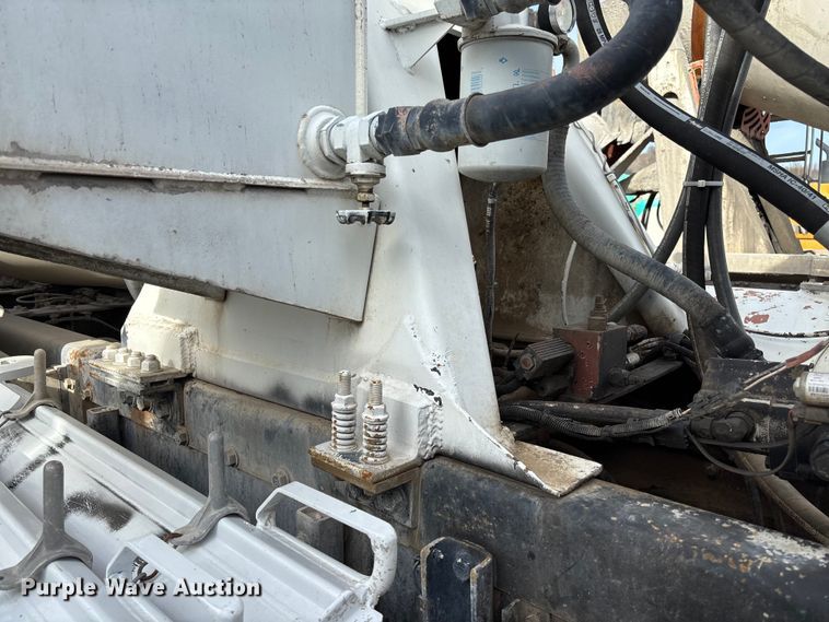 image for item FB3278 2004 Kenworth T800 ready mix truck