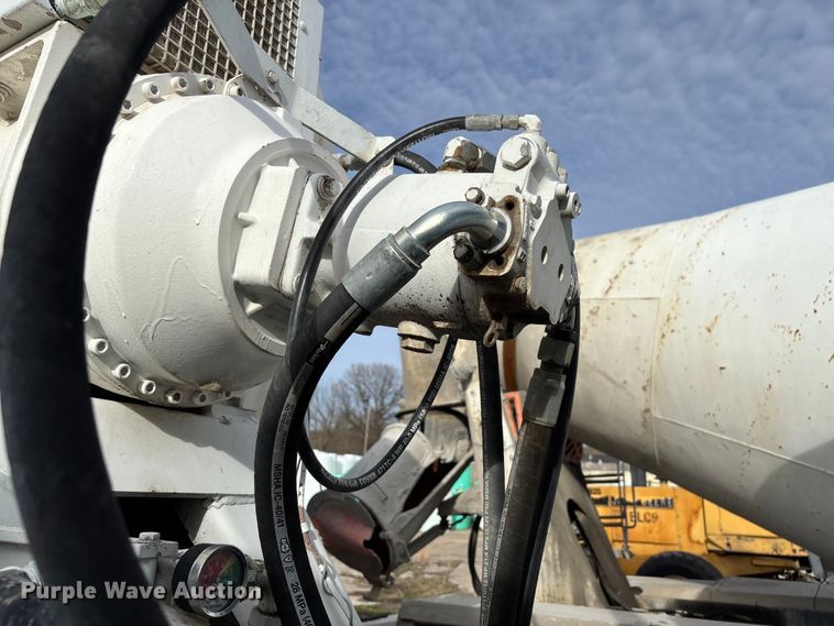 image for item FB3278 2004 Kenworth T800 ready mix truck