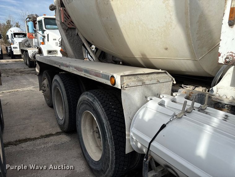 image for item FB3278 2004 Kenworth T800 ready mix truck