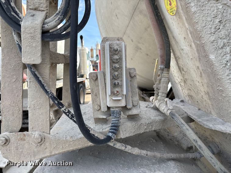 image for item FB3278 2004 Kenworth T800 ready mix truck