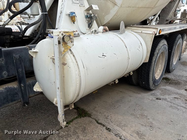 image for item FB3278 2004 Kenworth T800 ready mix truck
