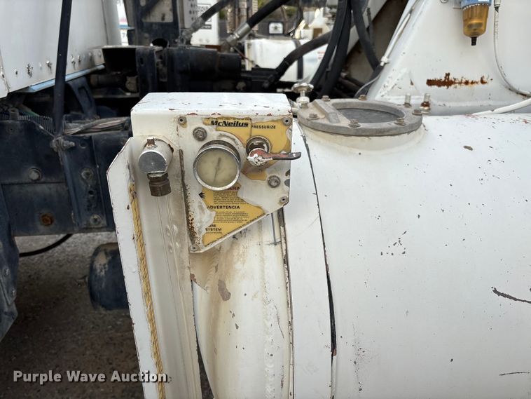 image for item FB3278 2004 Kenworth T800 ready mix truck