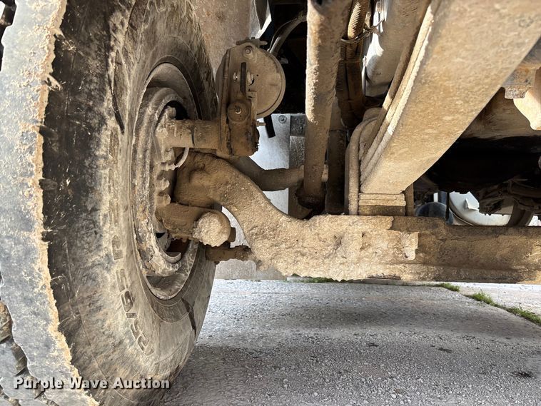 image for item FB3278 2004 Kenworth T800 ready mix truck