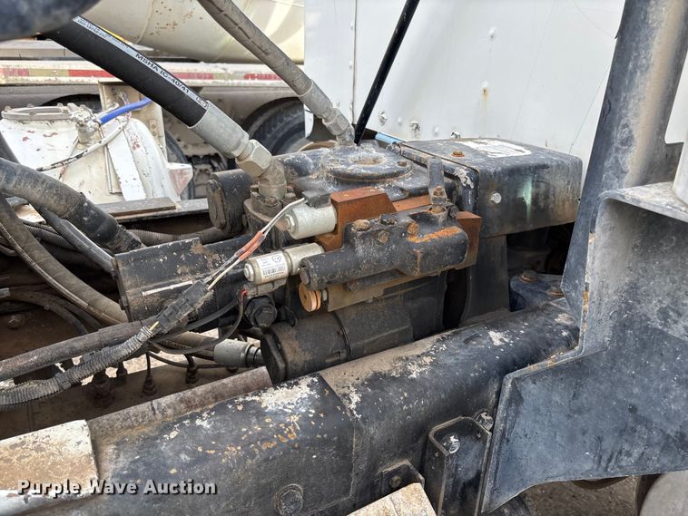 image for item FB3278 2004 Kenworth T800 ready mix truck