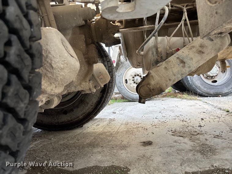image for item FB3278 2004 Kenworth T800 ready mix truck