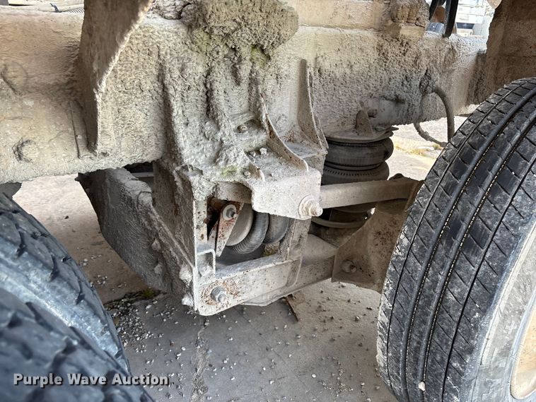 image for item FB3278 2004 Kenworth T800 ready mix truck