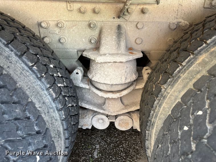 image for item FB3278 2004 Kenworth T800 ready mix truck