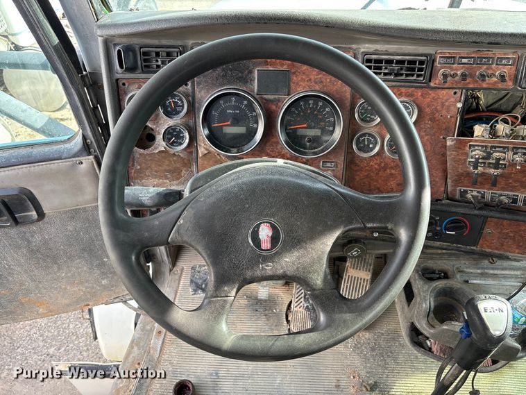 image for item FB3278 2004 Kenworth T800 ready mix truck