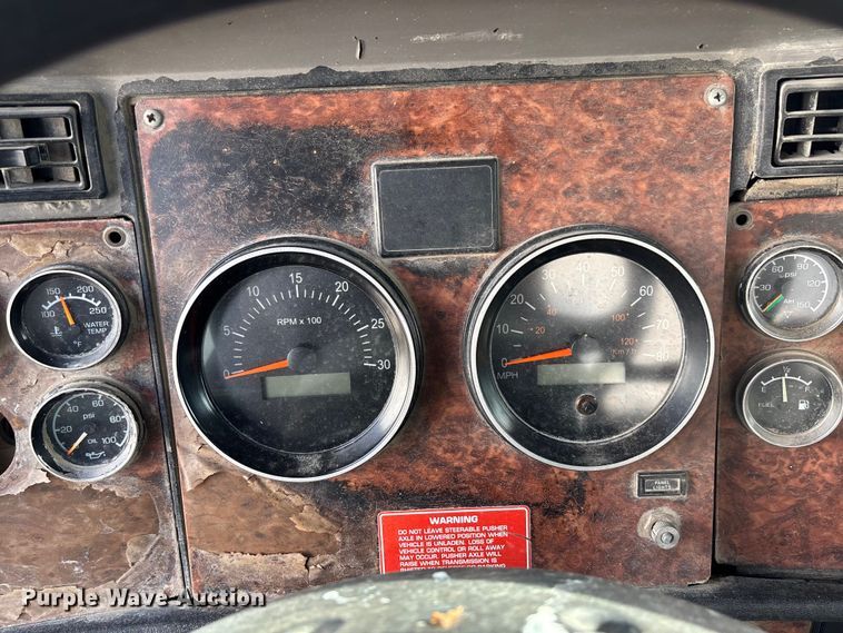 image for item FB3278 2004 Kenworth T800 ready mix truck