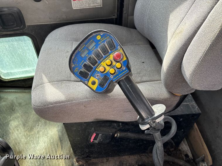 image for item FB3278 2004 Kenworth T800 ready mix truck