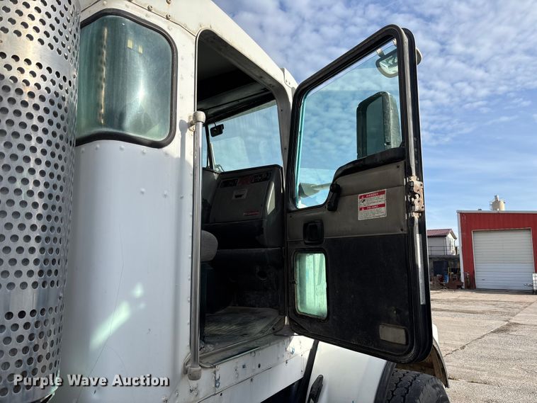 image for item FB3278 2004 Kenworth T800 ready mix truck