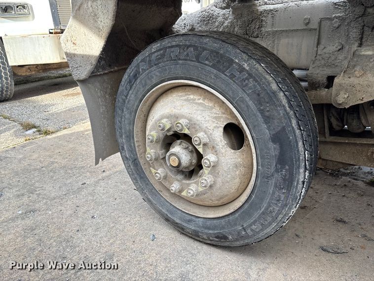 image for item FB3278 2004 Kenworth T800 ready mix truck