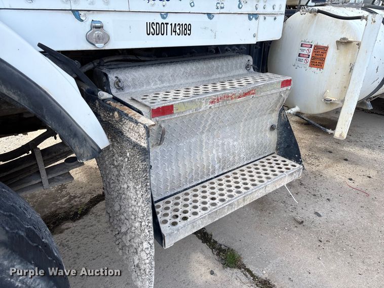 image for item FB3279 2009 Kenworth T800 ready mix truck