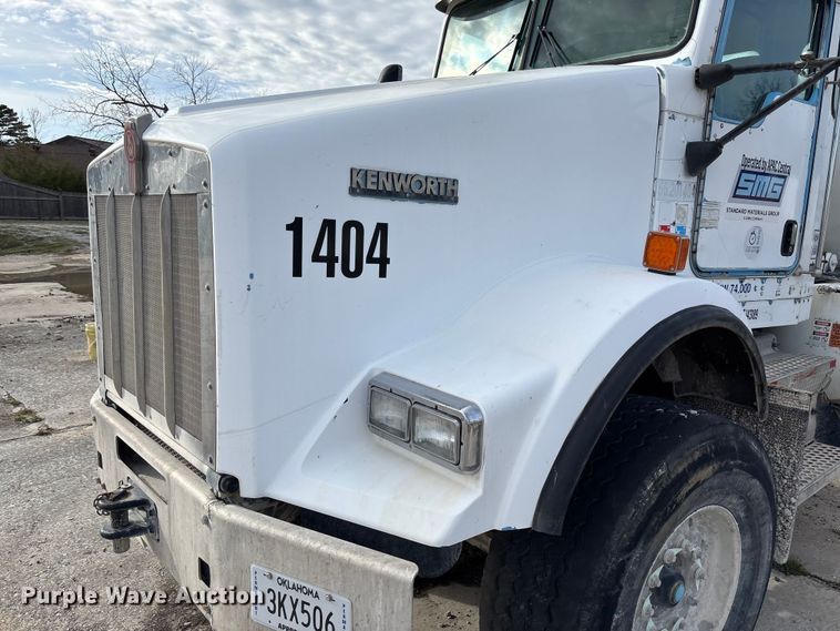 image for item FB3279 2009 Kenworth T800 ready mix truck